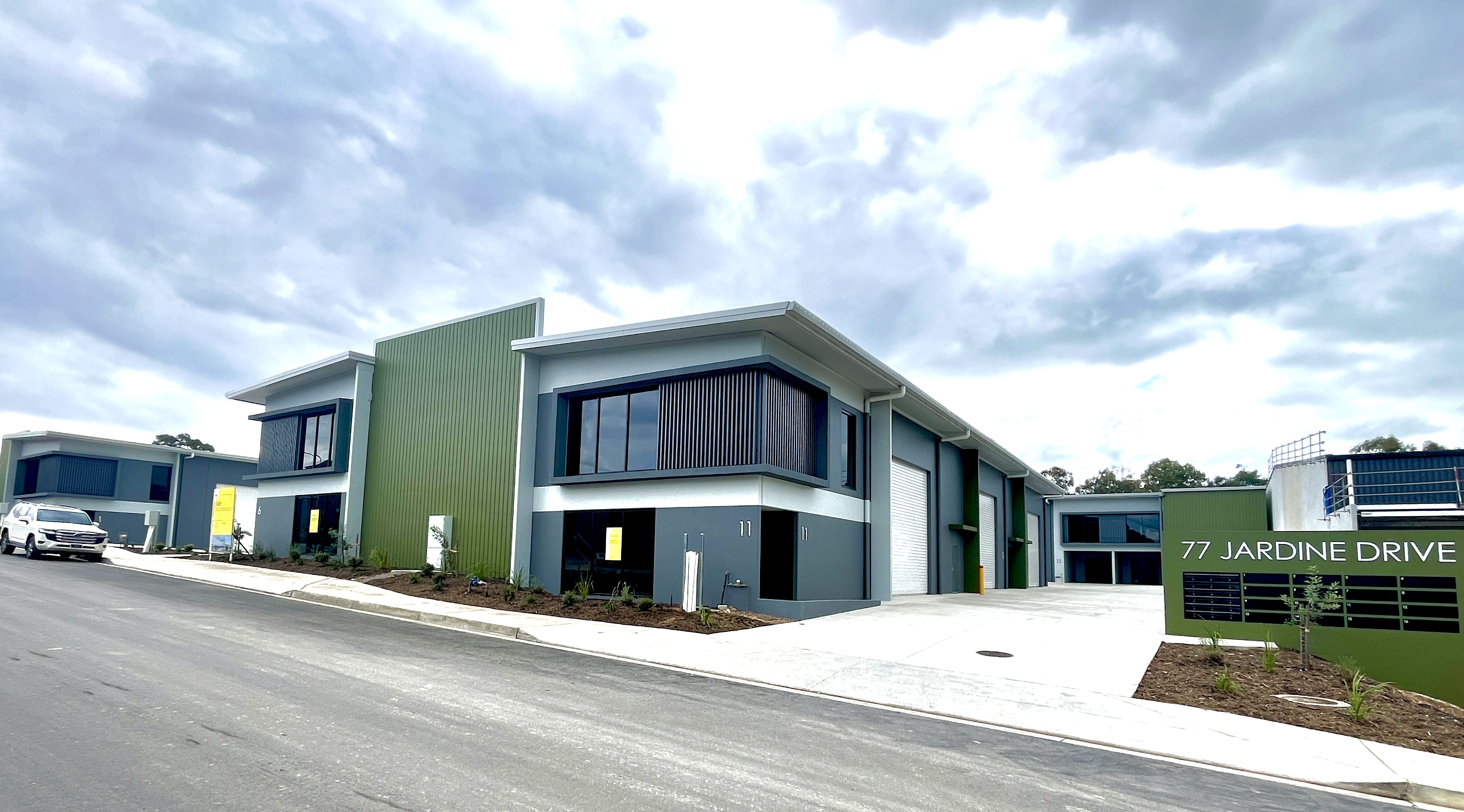 Street view of 77 Jardine Drive, Redland Bay